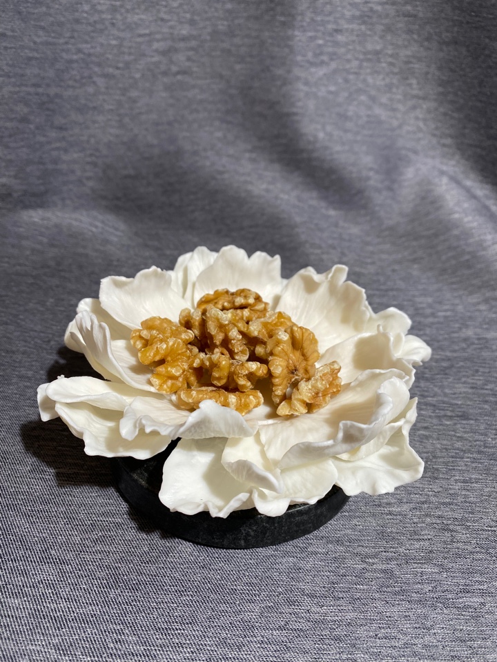 *Peony*